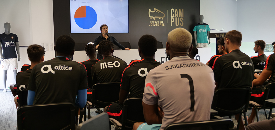 Jogadores do Estágio sensibilizados para os desafios da transição