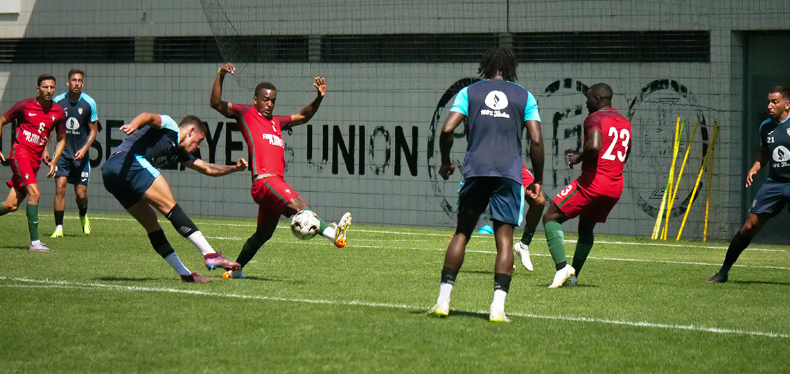 Equipa do Estágio realizou primeiro jogo de preparação