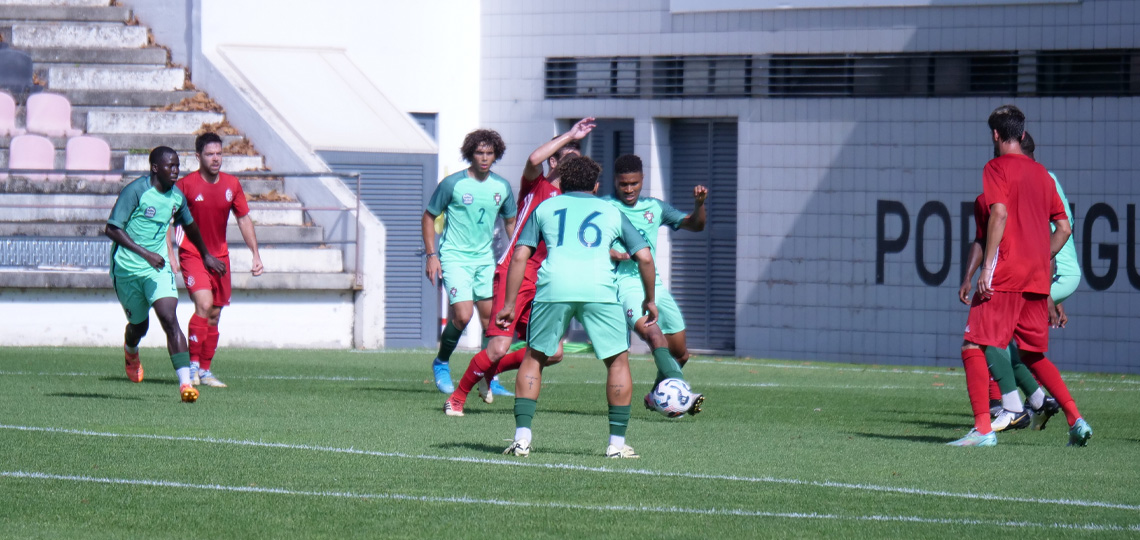Equipa do Estágio voltou a entrar em campo
